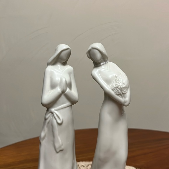 🛍5 for$25 Sales Women Figurine - Picture 3 of 7